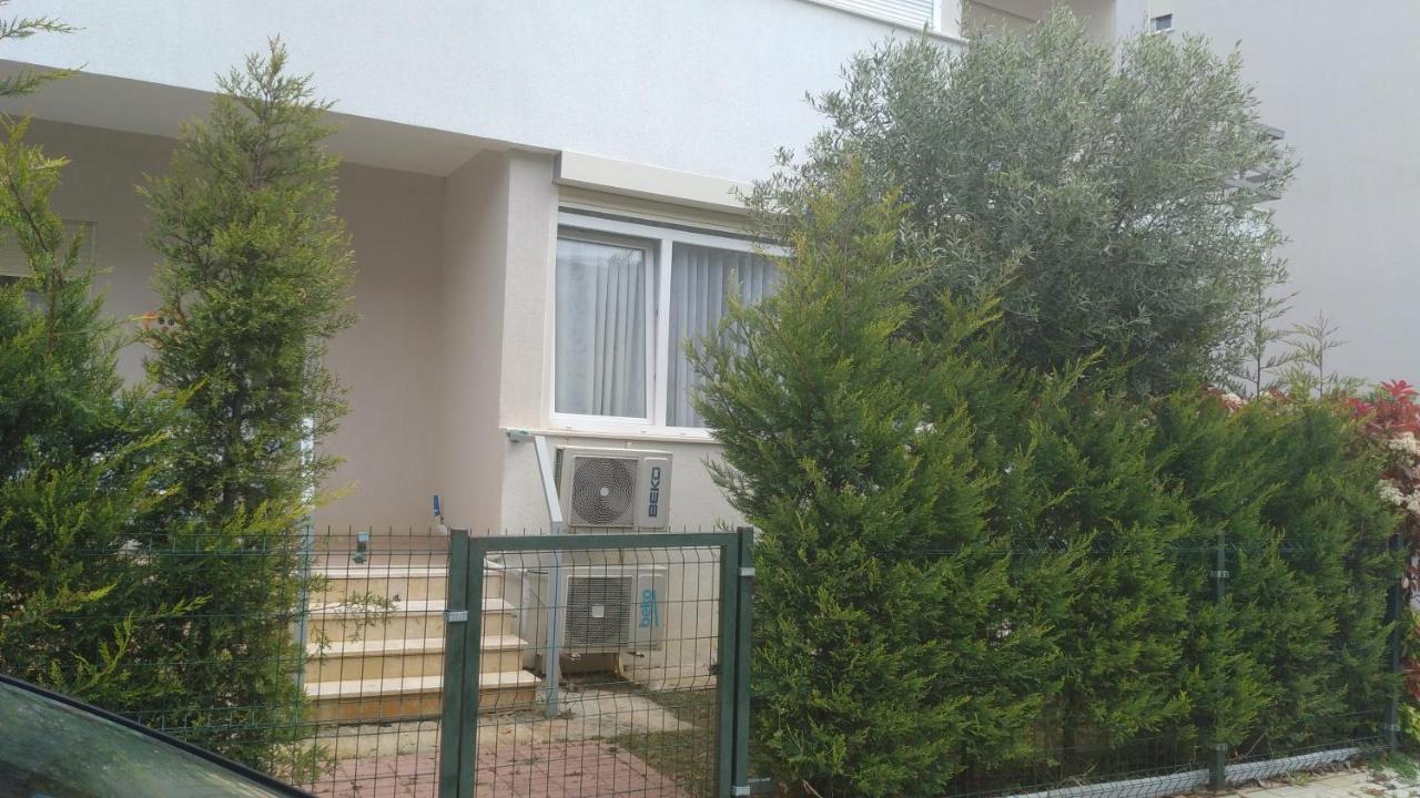 דורס Gjiri Lalzit Home מראה חיצוני תמונה