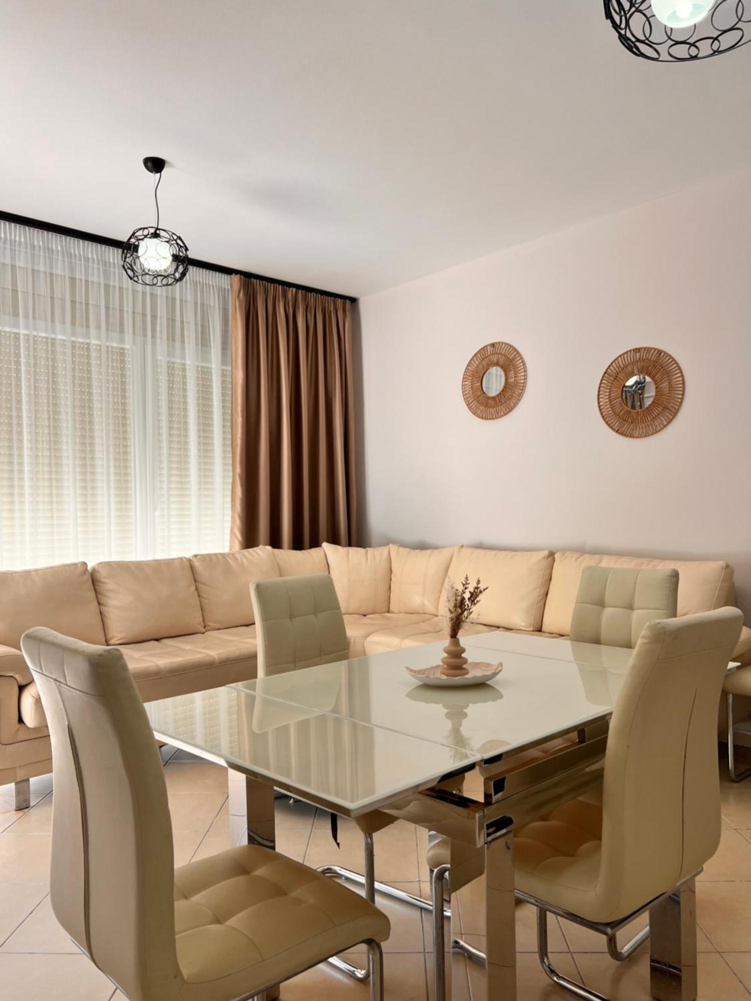 דורס Gjiri Lalzit Home מראה חיצוני תמונה